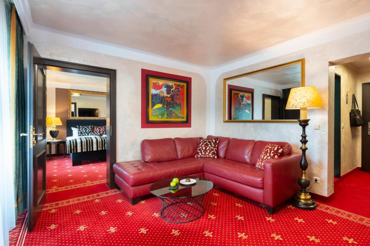 Отель Alpin & Wellness Ludwig Royal