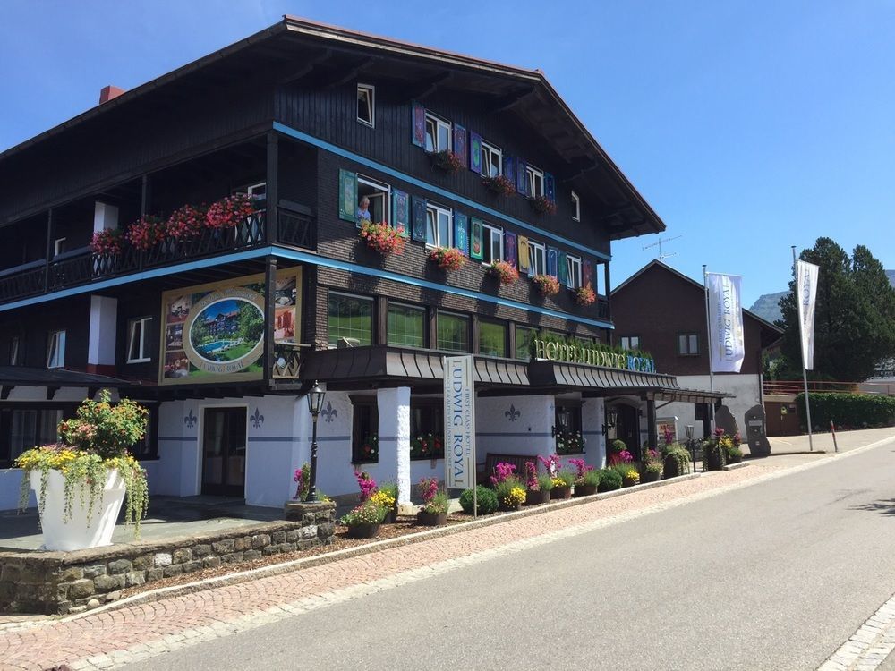 Отель Alpin & Wellness Ludwig Royal Оберштауфен